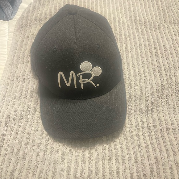 DISNEY wedding/ honeymoon hats! - Picture 4 of 6